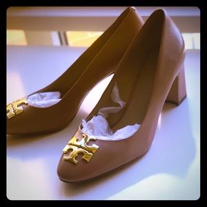 Tory Burch Chelsea Pump